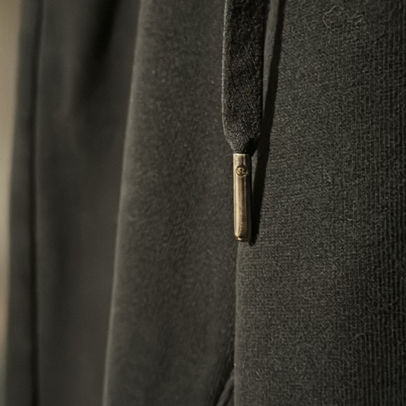 Lululemon Scuba Jogger
Black - Picture 5 of 12